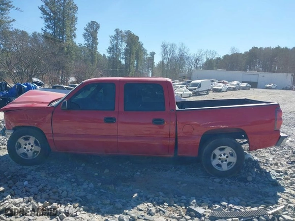 2006 Chevrolet Silverado 1500 LT1 with VIN 2GCEC13T961147780, listed as a IAAI auction lot 41652426 with 133,642 mi miles. Bid and sale history available at carsss.com. Image 14.