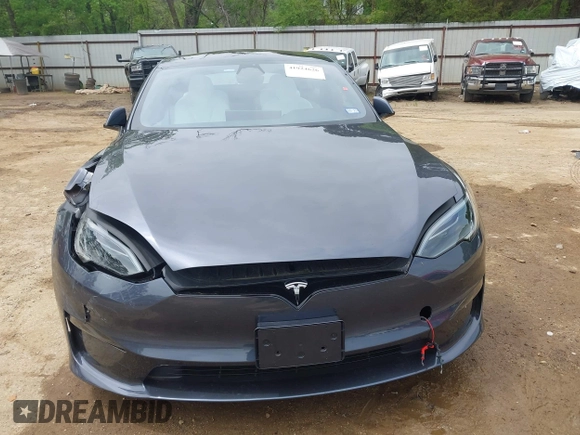 2023 Tesla Model S with VIN 5YJSA1E53PF511231, listed as a IAAI auction lot 41924626 with Not provided miles and . Bid and sale history available at DreamBid. Image 9.