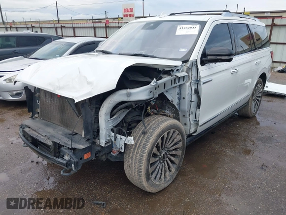 2020 Lincoln Navigator Reserve with VIN 5LMJJ2LT7LEL05241, listed as a IAAI auction lot 41462033 with 123,841 mi miles and . Bid and sale history available at DreamBid. Image 2.