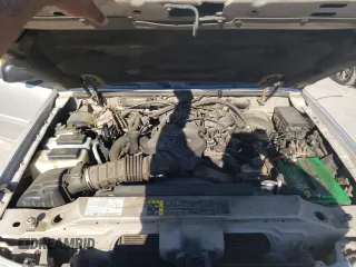 2004 Ford Explorer Sport Trac XLS with VIN 1FMZU67K24UB65144, listed as a Copart auction lot 52611305 with 211,806 mi miles and Salvage title. Bid and sale history available at DreamBid. Image 11.