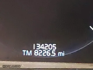 2017 Volvo XC90 Momentum with VIN YV4A22PK6H1131017, listed as a IAAI auction lot 40843305 with 134,205 mi miles. Bid and sale history available at carsss.com. Image 16.