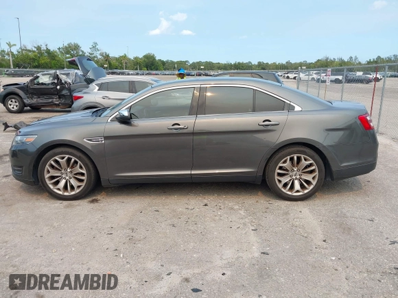 2018 Ford Taurus Limited z VIN 1FAHP2F8XJG129966, wystawiony jako IAAI lot #42319661 z przebiegiem 112 937 mil mil oraz . Historia ofert i sprzedaży dostępna na DreamBid. Obrazek 14.