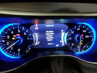 2022 Chrysler Pacifica Touring L z VIN 2C4RC3BG8NR135203, wystawiony jako Copart lot #81473494 z przebiegiem 51 123 mil mil oraz Szkoda całkowita • Salvage title. Historia ofert i sprzedaży dostępna na DreamBid. Obrazek 8.