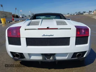 2008 Lamborghini Gallardo z VIN ZHWGU22T18LA07324, wystawiony jako IAAI lot #41835407 z przebiegiem 26 552 mil mil oraz . Historia ofert i sprzedaży dostępna na DreamBid. Obrazek 17.
