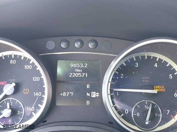 2012 Mercedes-Benz GL-Class GL 550 with VIN 4JGBF8GE4CA783163, listed as a IAAI auction lot 41756700 with 220,571 mi miles. Bid and sale history available at carsss.com. Image 7.