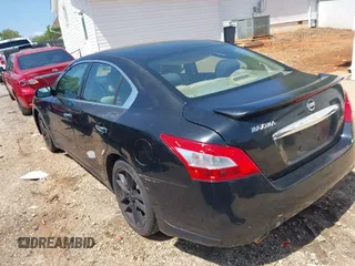 2011 Nissan Maxima SV z VIN 1N4AA5AP2BC860662, wystawiony jako IAAI lot #41960681 z przebiegiem 219 252 mil mil oraz . Historia ofert i sprzedaży dostępna na DreamBid. Obrazek 3.