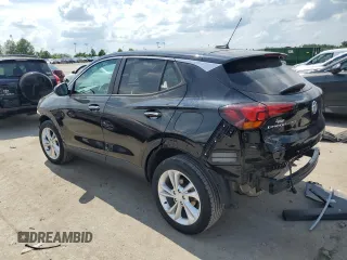 2021 Buick Encore GX Preferred z VIN KL4MMBS23MB115759, wystawiony jako Copart lot #61928665 z przebiegiem 28 565 mil mil oraz Szkoda całkowita • Salvage title. Historia ofert i sprzedaży dostępna na DreamBid. Obrazek 2.