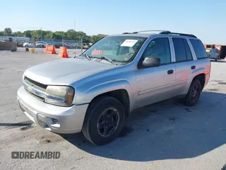 2006 Chevrolet TrailBlazer LS with VIN 1GNDT13S762231896, listed as a IAAI auction lot 40548299 with 229,861 mi miles and . Bid and sale history available at DreamBid. Image 2.
