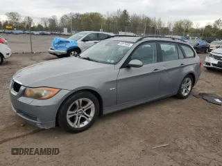 2008 BMW 3 Series 328xi z VIN WBAVT73568FZ37955, wystawiony jako Copart lot #53871405 z przebiegiem 208 393 mil mil oraz Czysty tytuł • Clean title. Historia ofert i sprzedaży dostępna na DreamBid. Obrazek 1.