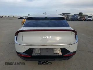 2022 Kia EV6 Wind with VIN KNDC3DLCXN5027041, listed as a Copart auction lot 45811095 with 20,585 mi miles and Salvage Title. Bid and sale history available at carsss.com. Image 6.