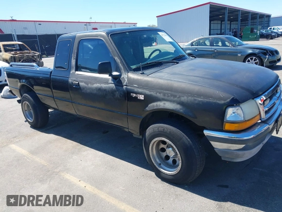 2000 Ford Ranger XL with VIN 1FTYR14C3YPC07908, listed as a IAAI auction lot 41732832 with 304,653 mi miles. Bid and sale history available at carsss.com. Image 1.