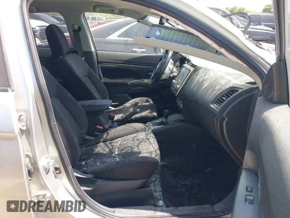 2021 Mitsubishi Outlander SE z VIN JA4APVAU3MU018743, wystawiony jako IAAI lot #42002286 z przebiegiem 97 069 mil mil oraz . Historia ofert i sprzedaży dostępna na DreamBid. Obrazek 5.