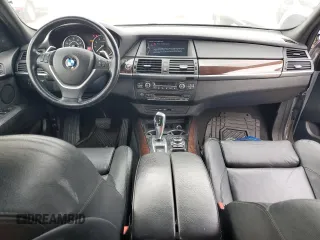 2013 BMW X5 xDrive50i with VIN 5UXZV8C52DL899056, listed as a Copart auction lot 53461625 with 186,598 mi miles and Clean title. Bid and sale history available at DreamBid. Image 8.