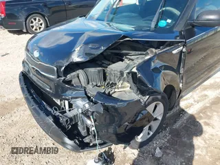 2015 Kia Soul z VIN KNDJN2A21F7126885, wystawiony jako IAAI lot #38411087 z przebiegiem 181 239 mil mil oraz . Historia ofert i sprzedaży dostępna na DreamBid. Obrazek 6.