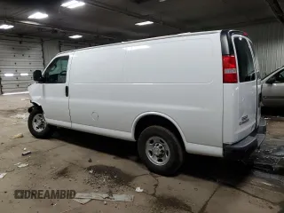 2017 Chevrolet Express Cargo z VIN 1GCWGAFF4H1324582, wystawiony jako Copart lot #46579425 z przebiegiem 137 361 mil mil oraz Czysty tytuł • Clean title. Historia ofert i sprzedaży dostępna na DreamBid. Obrazek 2.
