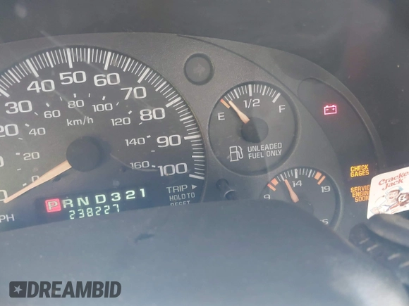 2001 Chevrolet City Express Cargo z VIN 1GNGG25R911208054, wystawiony jako IAAI lot #40999785 z przebiegiem 238 227 mil mil oraz . Historia ofert i sprzedaży dostępna na DreamBid. Obrazek 7.