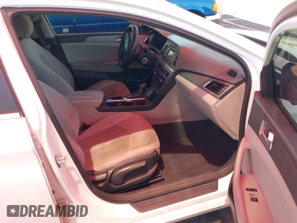 2015 Hyundai Sonata SE z VIN 5NPE24AF1FH185293, wystawiony jako IAAI lot #42465714 z przebiegiem 204 099 mil mil oraz . Historia ofert i sprzedaży dostępna na DreamBid. Obrazek 5.