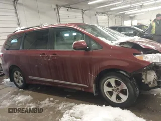 2019 Toyota Sienna LE Auto Access Seat with VIN 5TDKZ3DC9KS015195, listed as a IAAI auction lot 41586900 with 74,132 mi miles and . Bid and sale history available at DreamBid. Image 14.