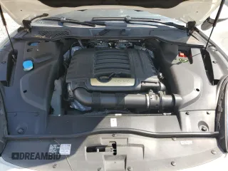 2016 Porsche Cayenne z VIN WP1AA2A26GLA09807, wystawiony jako Copart lot #59619335 z przebiegiem 102 327 mil mil oraz Szkoda całkowita • Salvage title. Historia ofert i sprzedaży dostępna na DreamBid. Obrazek 12.