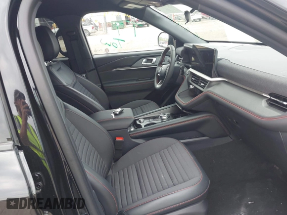 2025 Ford Explorer ST-Line with VIN 1FMUK8KH0SGB82737, listed as a IAAI auction lot 42688178 with 1,333 mi miles and . Bid and sale history available at DreamBid. Image 5.