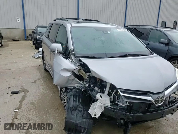 2018 Toyota Sienna XLE Auto Access Seat with VIN 5TDYZ3DC1JS920846, listed as a Copart auction lot 54431585 with 73,182 mi miles and Salvage Title. Bid and sale history available at DreamBid. Image 15.