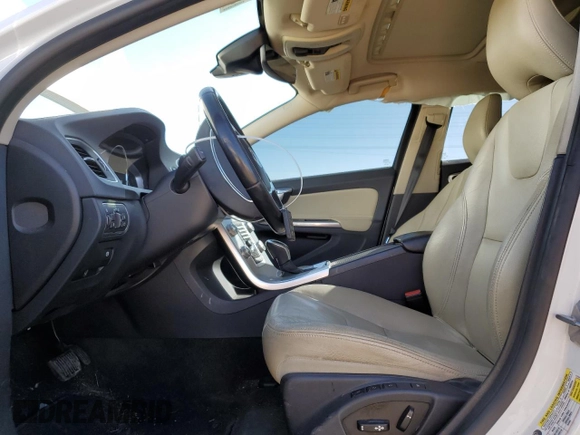 2018 Volvo S60 Inscription z VIN LYV402HK9JB168579, wystawiony jako Copart lot #47094155 z przebiegiem 61 979 mil mil oraz Szkoda całkowita • Salvage title. Historia ofert i sprzedaży dostępna na DreamBid. Obrazek 7.