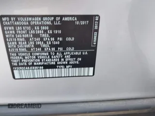 2018 Volkswagen Atlas SE with VIN 1V2CR2CA9JC535166, listed as a IAAI auction lot 42179451 with 146,625 mi miles and . Bid and sale history available at DreamBid. Image 9.