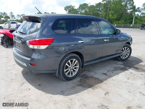2014 Nissan Pathfinder SV with VIN 5N1AR2MN6EC725132, listed as a IAAI auction lot 41961293 with 159,456 mi miles. Bid and sale history available at carsss.com. Image 4.