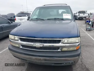2002 Chevrolet Tahoe LS with VIN 1GNEC13T92R201832, listed as a IAAI auction lot 41896370 with 262,491 mi miles and . Bid and sale history available at DreamBid. Image 6.