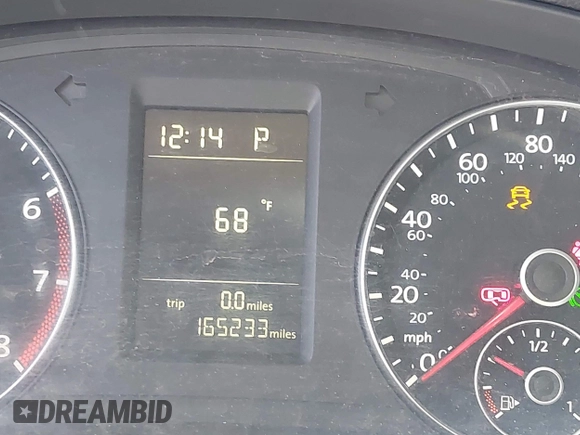 2015 Volkswagen Passat Wolfsburg Edition with VIN 1VWAT7A33FC047606, listed as a IAAI auction lot 42034665 with 165,233 mi miles and . Bid and sale history available at DreamBid. Image 15.