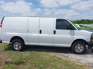 2018 Chevrolet Express Cargo with VIN 1GCWGAFP0J1342902, listed as a IAAI auction lot 42055292 with 98,297 mi miles and . Bid and sale history available at DreamBid. Image 12.