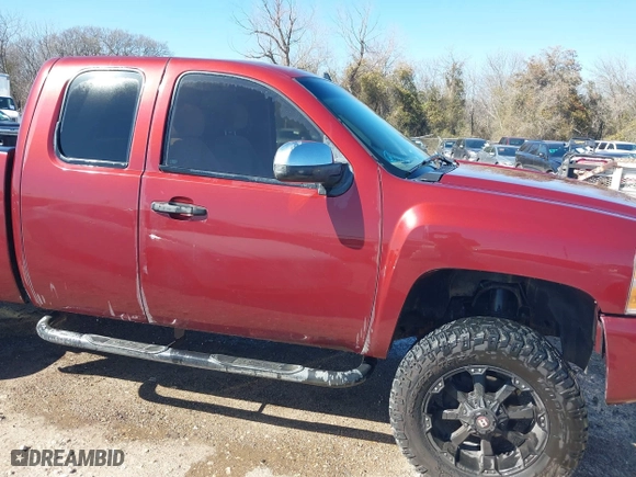 2007 Chevrolet Silverado 1500 Work Truck with VIN 1GCEC19C07Z513822, listed as a IAAI auction lot 41573741 with 175,191 mi miles. Bid and sale history available at carsss.com. Image 13.