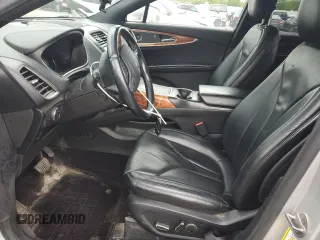 2016 Lincoln MKX Reserve z VIN 2LMTJ8LR5GBL29000, wystawiony jako Copart lot #58273655 z przebiegiem 130 643 mil mil oraz Szkoda całkowita • Salvage title. Historia ofert i sprzedaży dostępna na DreamBid. Obrazek 7.