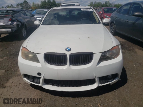 2008 BMW 3 Series 328xi with VIN WBAVC73528KP38456, listed as a Copart auction lot 54855785 with 267,668 mi miles and Clean title. Bid and sale history available at DreamBid. Image 5.