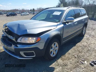 2011 Volvo XC70 3.2L with VIN YV4952BZXB1114680, listed as a IAAI auction lot 41883725 with 88,328 mi miles and . Bid and sale history available at DreamBid. Image 2.