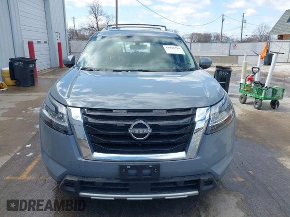 2023 Nissan Pathfinder Platinum с VIN 5N1DR3DK0PC207125, выставлен на аукционе IAAI как лот 41848785 с пробегом 22 068 миль миль и . История ставок и продаж доступна на DreamBid. Изображение 13.