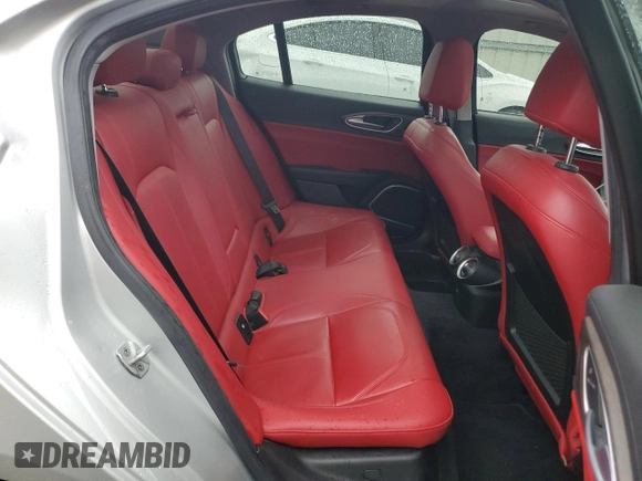 2020 Alfa Romeo Giulia Ti Sport z VIN ZARFAMBN9L7635579, wystawiony jako Copart lot #56565595 z przebiegiem 33 039 mil mil oraz Szkoda całkowita • Salvage title. Historia ofert i sprzedaży dostępna na DreamBid. Obrazek 10.