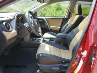 2018 Toyota RAV4 XLE z VIN 2T3WFREV2JW450439, wystawiony jako Copart lot #63300815 z przebiegiem 57 882 mil mil oraz Szkoda całkowita • Salvage title. Historia ofert i sprzedaży dostępna na DreamBid. Obrazek 7.