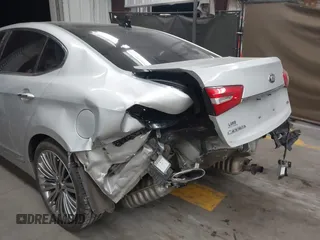 2016 Kia Cadenza Premium with VIN KNALN4D72G5214513, listed as a IAAI auction lot 41879699 with 117,724 mi miles. Bid and sale history available at carsss.com. Image 6.