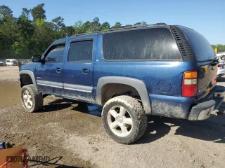 2003 Chevrolet Suburban LT with VIN 1GNEC16Z63J237235, listed as a Copart auction lot 52782285 with 241,272 mi miles and Salvage Title. Bid and sale history available at carsss.com. Image 2.