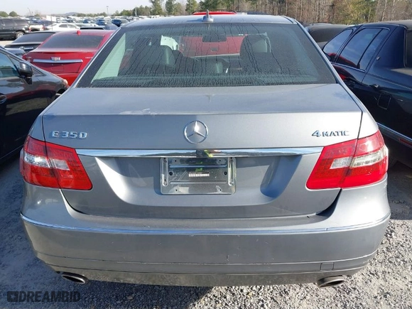 2012 Mercedes-Benz E-Class E 350 Luxury with VIN WDDHF8JB9CA568297, listed as a IAAI auction lot 41816749 with 157,328 mi miles. Bid and sale history available at carsss.com. Image 16.
