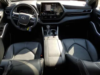 2021 Toyota Highlander XSE with VIN 5TDJZRBH8MS156274, listed as a Copart auction lot 48811775 with 36,585 mi miles and Salvage Title. Bid and sale history available at carsss.com. Image 8.