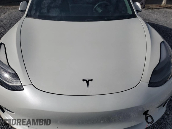 2023 Tesla Model 3 z VIN 5YJ3E1EA7PF573852, wystawiony jako Copart lot #57662565 z przebiegiem Nie podano mil oraz Szkoda całkowita • Salvage title. Historia ofert i sprzedaży dostępna na DreamBid. Obrazek 11.