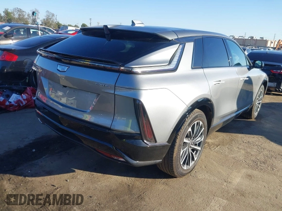 2024 Cadillac LYRIQ Sport z VIN 1GYKPTRL7RZ110193, wystawiony jako IAAI lot #41681140 z przebiegiem 14 218 mil mil oraz . Historia ofert i sprzedaży dostępna na DreamBid. Obrazek 4.