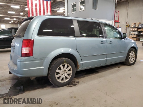 2009 Chrysler Town & Country Touring with VIN 2A8HR54X69R603995, listed as a Copart auction lot 49672995 with 199,440 mi miles and Non Repairable. Bid and sale history available at DreamBid. Image 3.