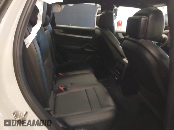 2025 Porsche Cayenne E-Hybrid Hybrid z VIN WP1AE2AY2SDA16359, wystawiony jako IAAI lot #41886547 z przebiegiem 2 828 mil mil oraz . Historia ofert i sprzedaży dostępna na DreamBid. Obrazek 8.