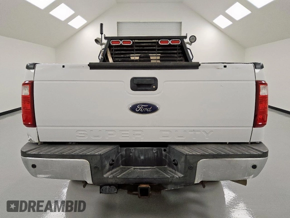 2013 Ford F-350 Platinum z VIN 1FT7W3BT2DEB76384, wystawiony jako Copart lot #55618985 z przebiegiem 166 851 mil mil oraz Tytuł czysty. Historia ofert i sprzedaży dostępna na DreamBid. Obrazek 6.