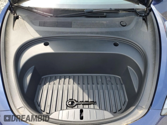 2023 Tesla Model 3 z VIN 5YJ3E1EA6PF656608, wystawiony jako Copart lot #59795925 z przebiegiem 26 445 mil mil oraz Szkoda całkowita • Salvage title. Historia ofert i sprzedaży dostępna na DreamBid. Obrazek 11.