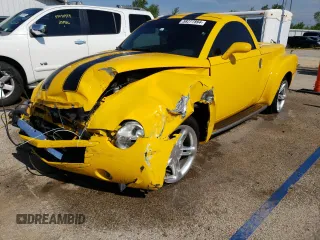 2004 Chevrolet SSR LS z VIN 1GCES14PX4B105667, wystawiony jako Copart lot #58277894 z przebiegiem 88 464 mil mil oraz Szkody całkowita. Historia ofert i sprzedaży dostępna na DreamBid. Obrazek 1.