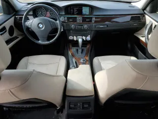 2011 BMW 3 Series 328i z VIN WBAPH5C52BA445975, wystawiony jako Copart lot #54179105 z przebiegiem 117 147 mil mil oraz Szkoda całkowita • Salvage title. Historia ofert i sprzedaży dostępna na DreamBid. Obrazek 8.